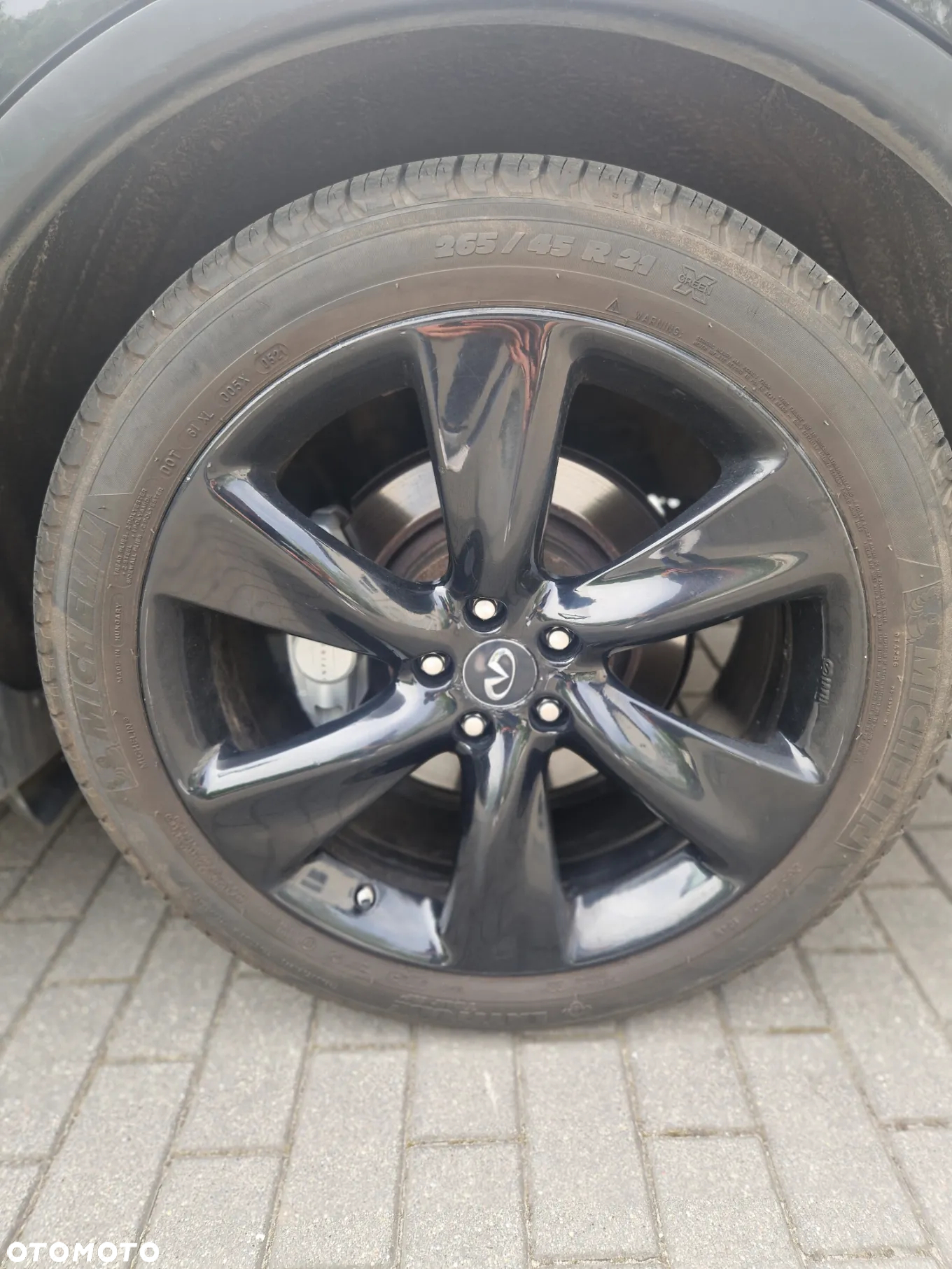 Infiniti Q70 3.0d S Premium - 25