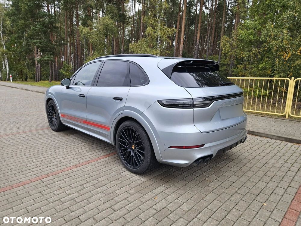 Porsche Cayenne - 3