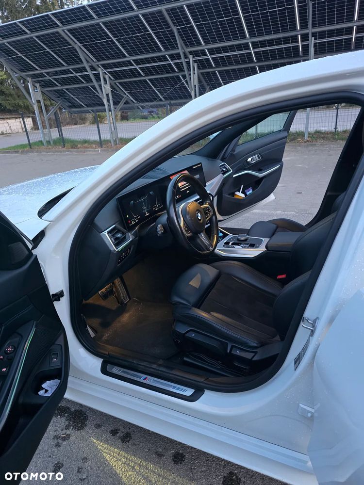 BMW Seria 3 318i M Sport - 11