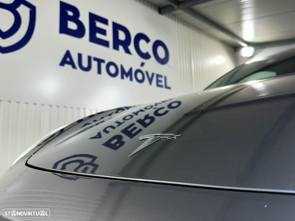 Tesla Model Y Performance Dual Motor AWD - 15