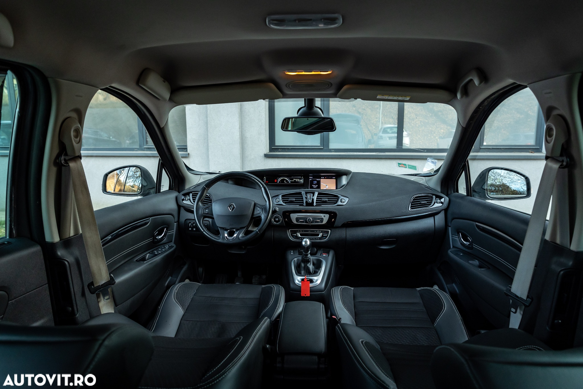 Renault Scenic ENERGY TCe 130 BOSE EDITION - 4