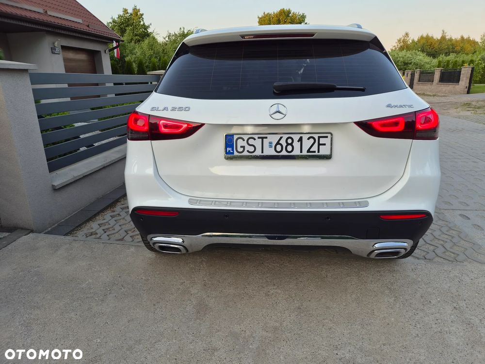 Mercedes-Benz GLA 250 4Matic 8G-DCT Edition 2021 - 5