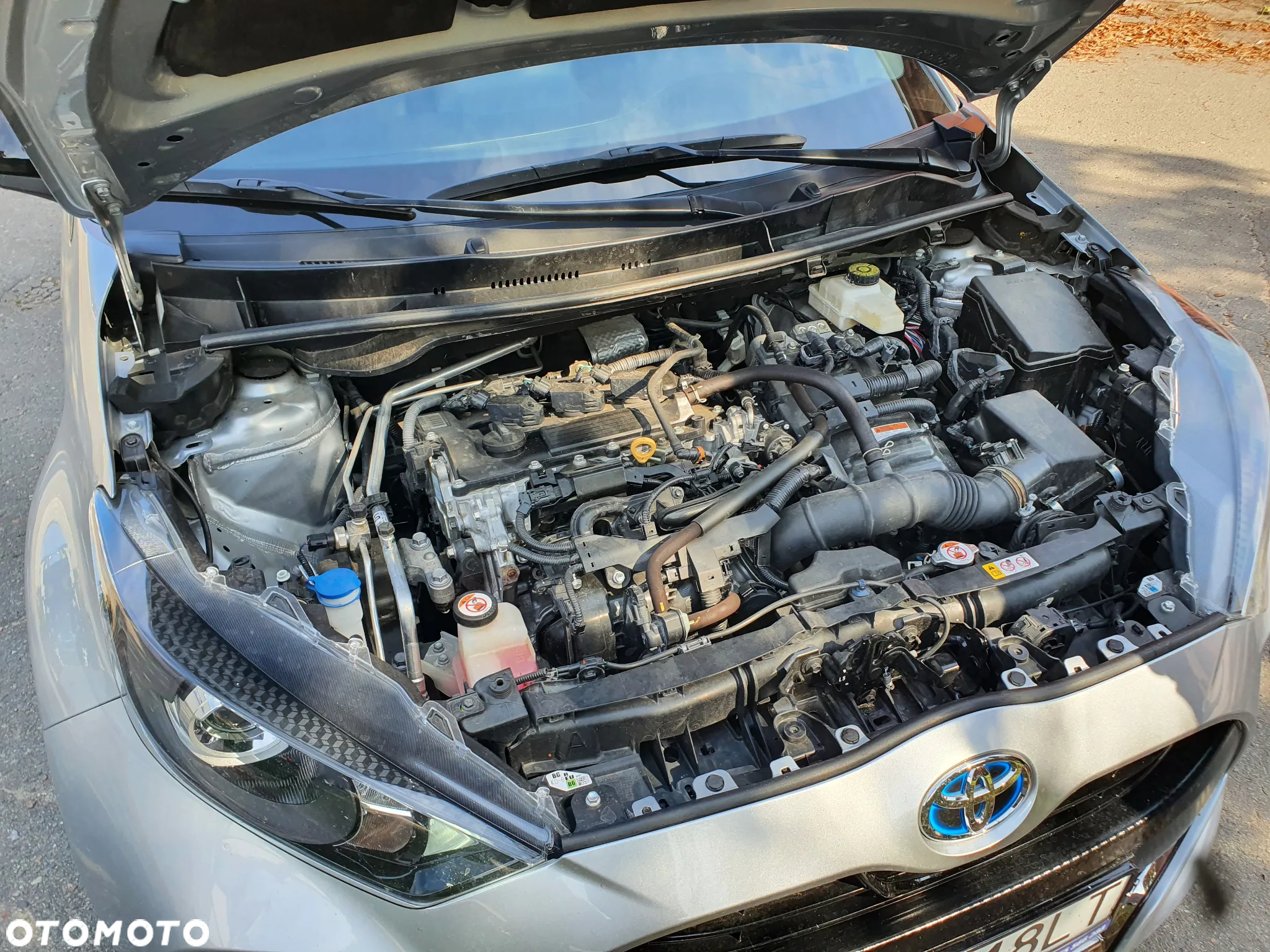 Toyota Yaris Hybrid 1.5 VVT-i Comfort mit Design Paket - 23