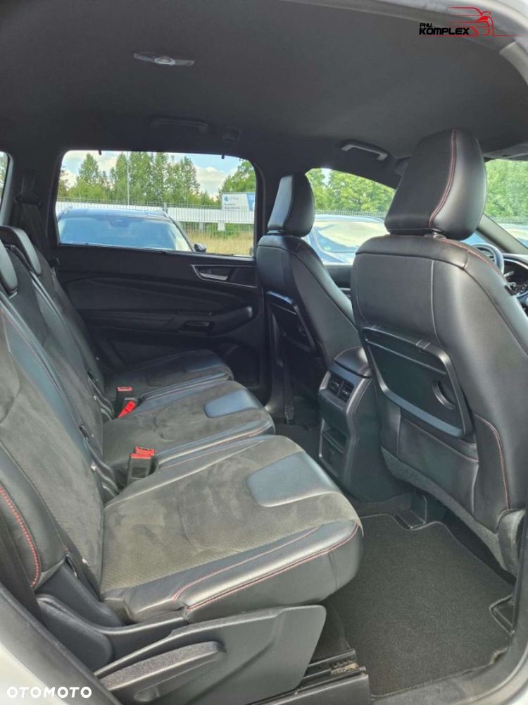 Ford S-Max - 11
