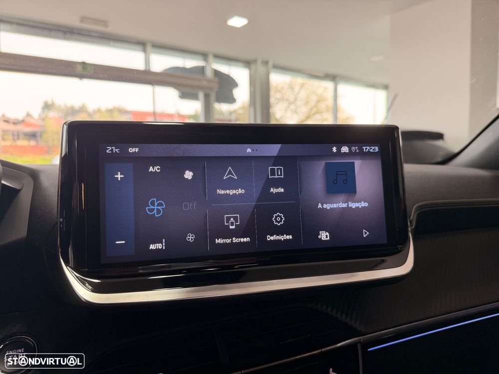 Peugeot 2008 PureTech 130 EAT8 GT - 13