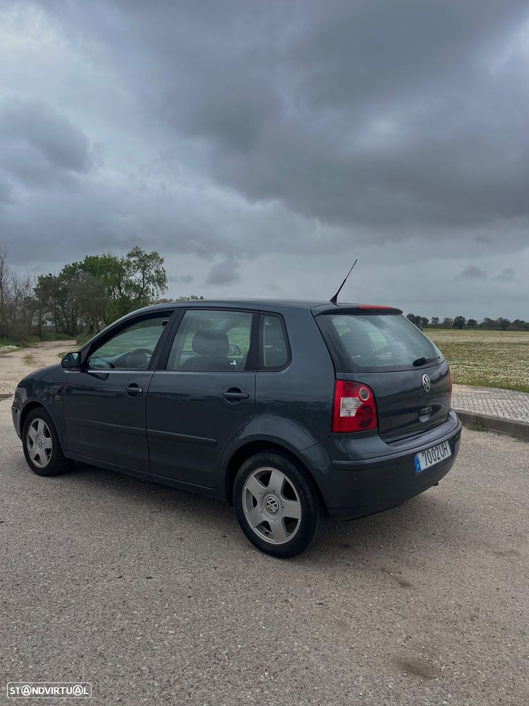 VW Polo - 2