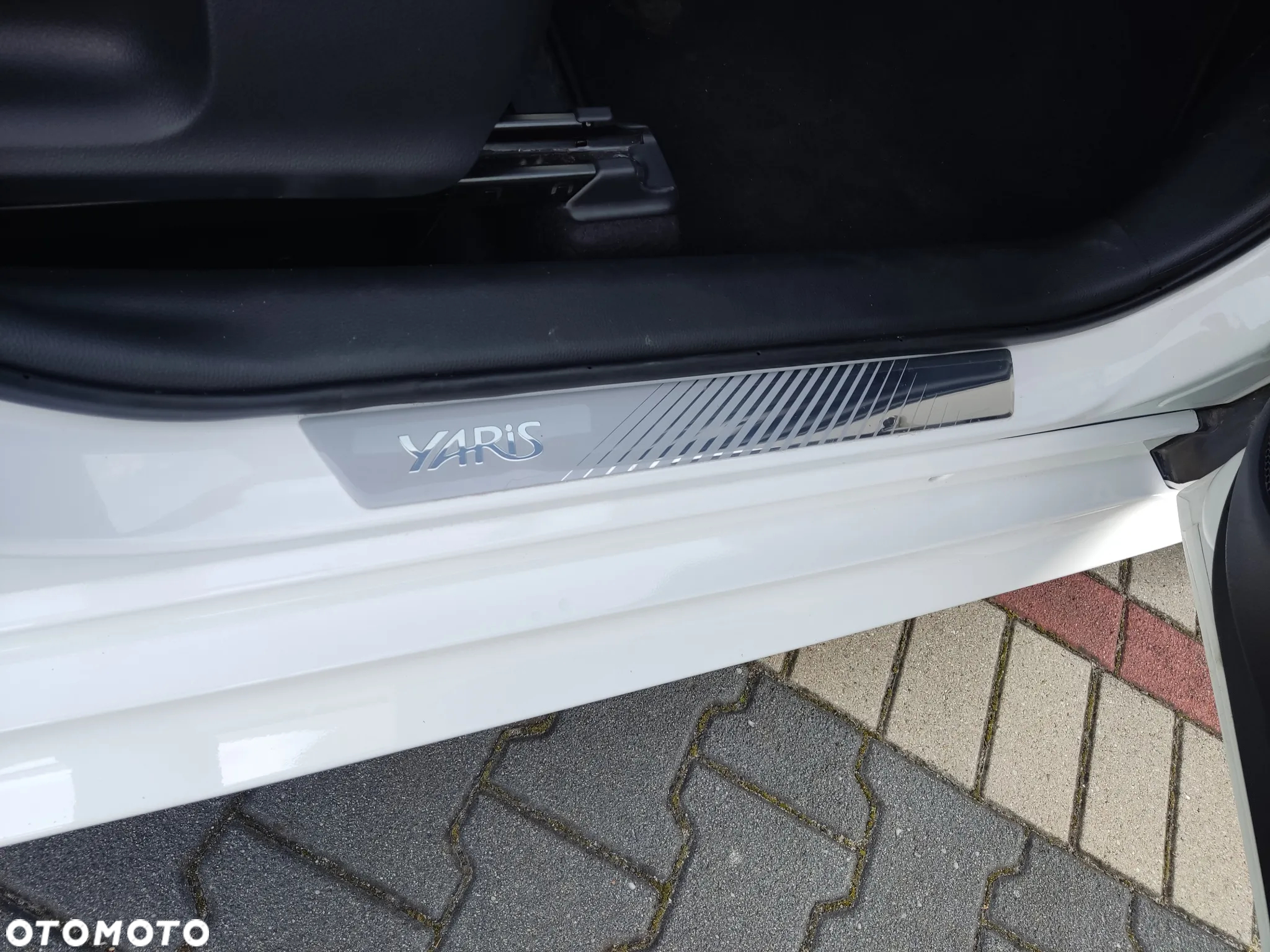 Toyota Yaris Hybrid 1.5 Executive - 30