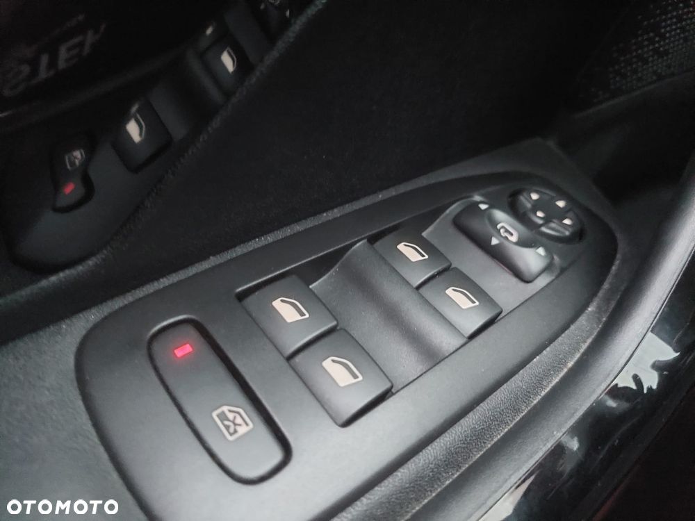Peugeot 2008 PureTech 110 Stop&Start GT-Line Edition - 24