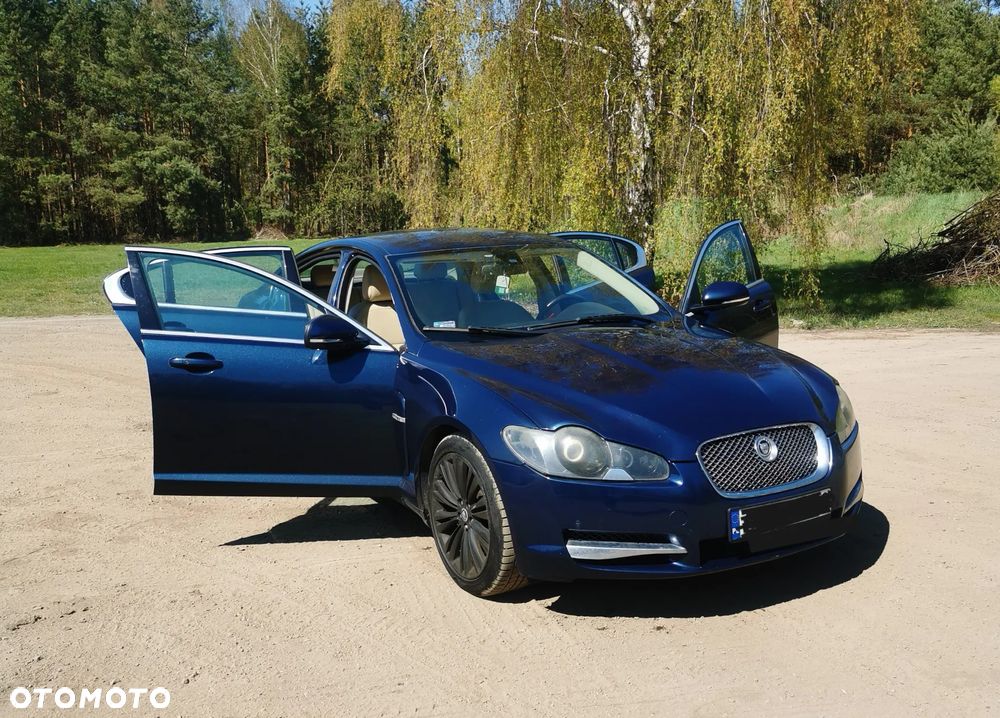 Jaguar XF 3.0 V6 D Luxury - 3