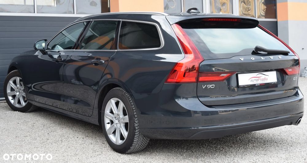 Volvo V90 D3 Momentum Pro - 17