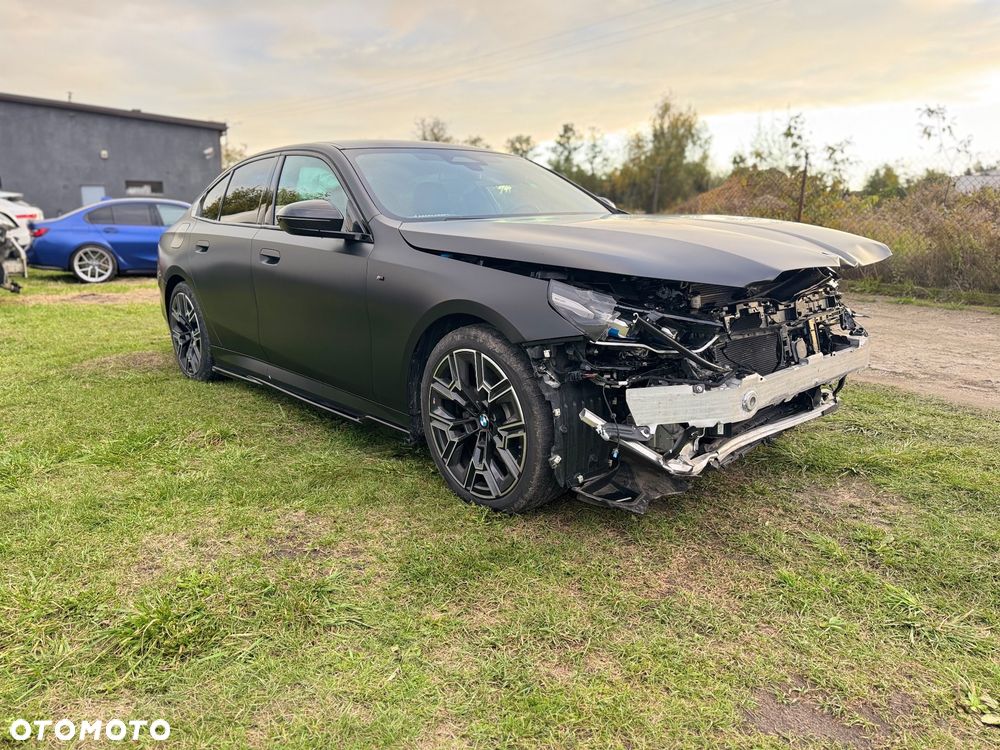 BMW Seria 5 2025 photo 4