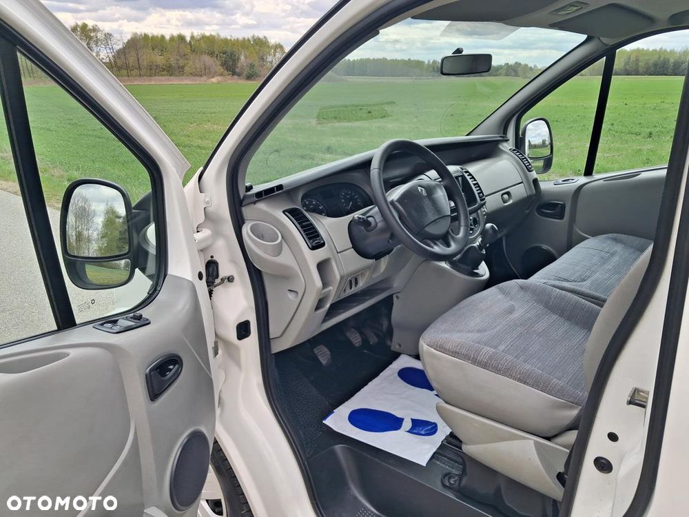 Renault Trafic - 13