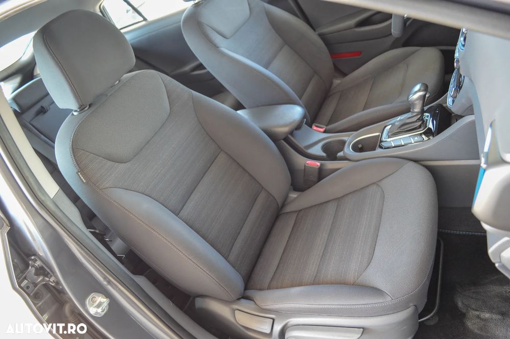 Hyundai IONIQ 141CP Exclusive - 15