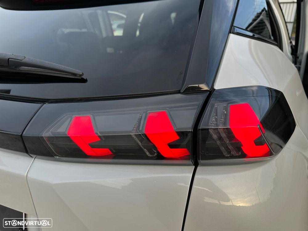 Peugeot 2008 1.2 PureTech GT Line - 22