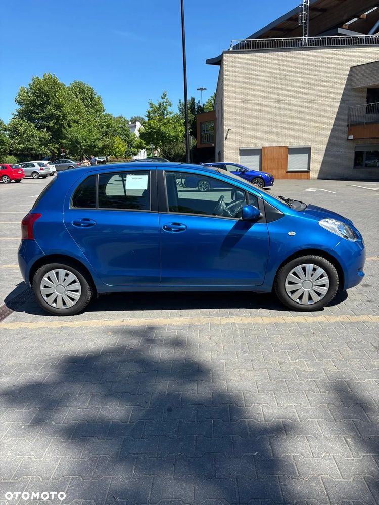 Toyota Yaris 1.3 Sol - 3