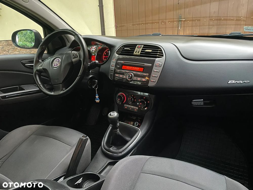 Fiat Bravo 1.4 T-Jet 16V Dynamic - 29