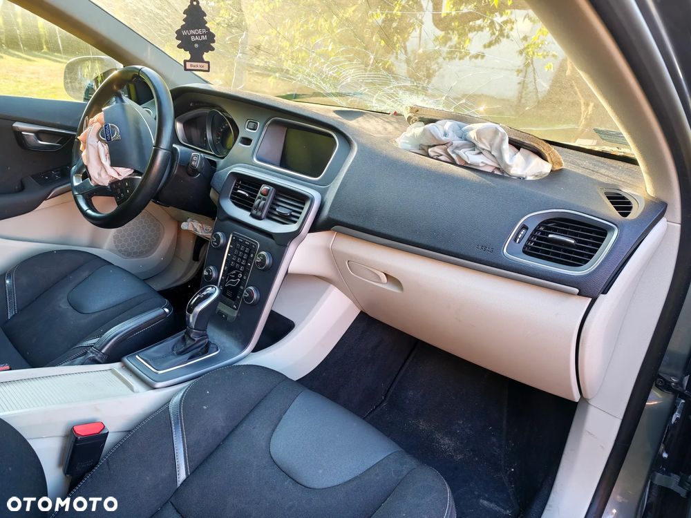 Volvo V40 D2 Geartronic Momentum - 5