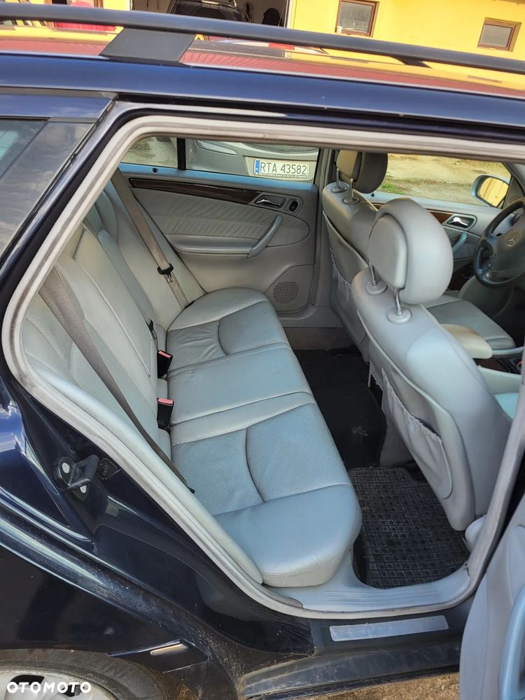 Mercedes-Benz Klasa C 220 T CDI Classic - 5