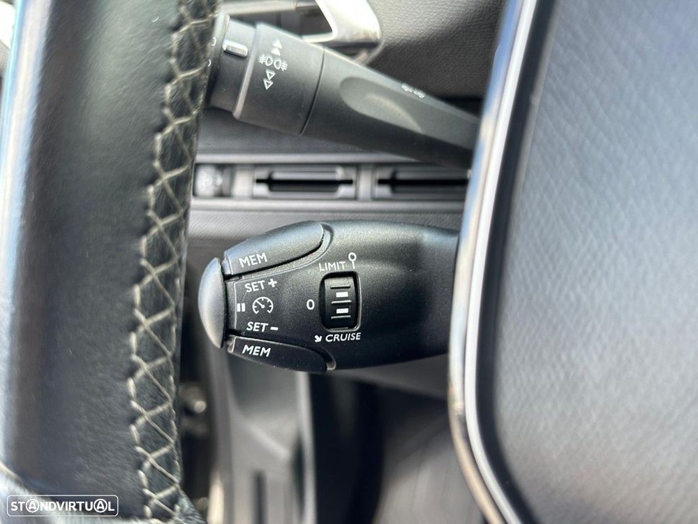 Peugeot 3008 1.5 BlueHDi Allure - 33