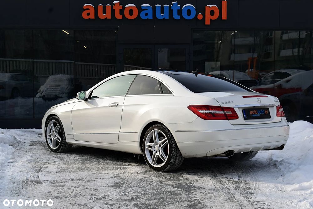 Mercedes-Benz Klasa E 350 4-Matic - 17