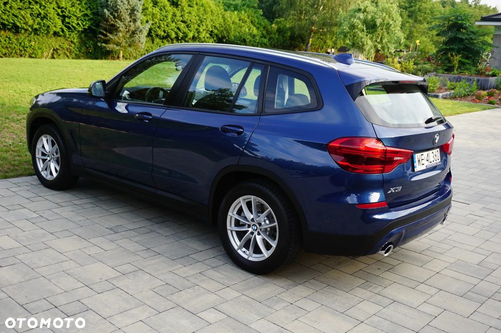 BMW X3 xDrive20i Advantage - 9