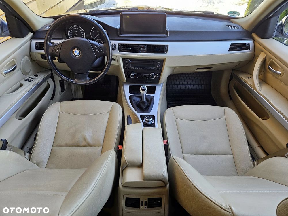 BMW Seria 3 - 18