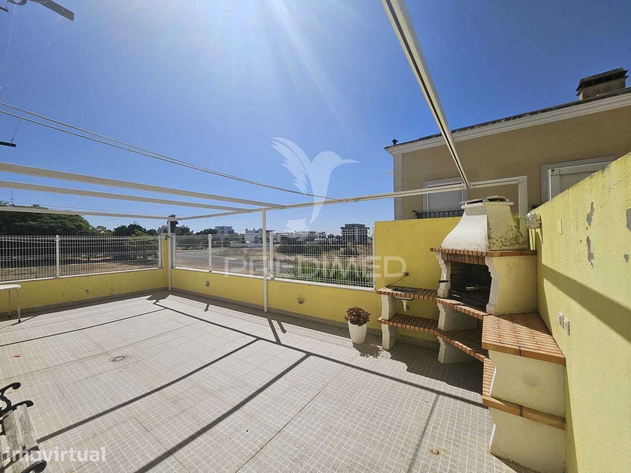 T2 COM TERRAÇO - GARAGEM- ARRECADAÇÃO- URBANIZAÇÃO DAS CALDELAS -ELVAS
