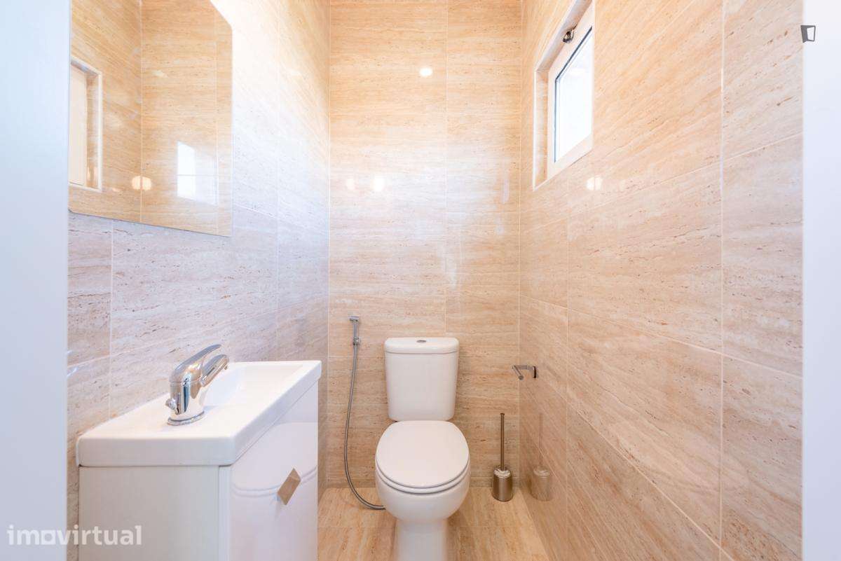 Quarto - localizado em Mouraria Lisbon - Grande imagem: 2/12