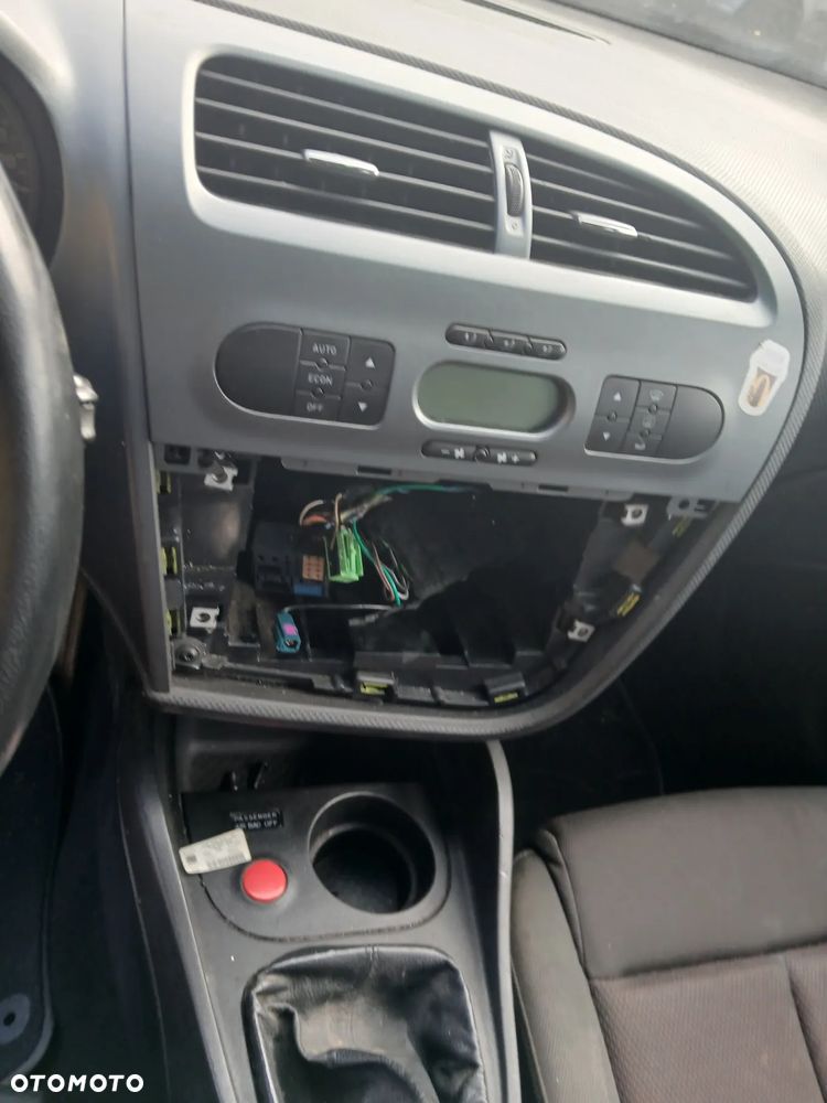 SEAT LEON II LC9Z fotel fotele kanapa deska kokpit podsufitka boczek boczki klamka podłokietnik - 5