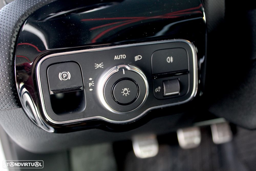 Mercedes-Benz A 160 AMG Line - 23