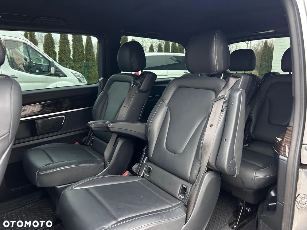 Mercedes-Benz Klasa V - 22