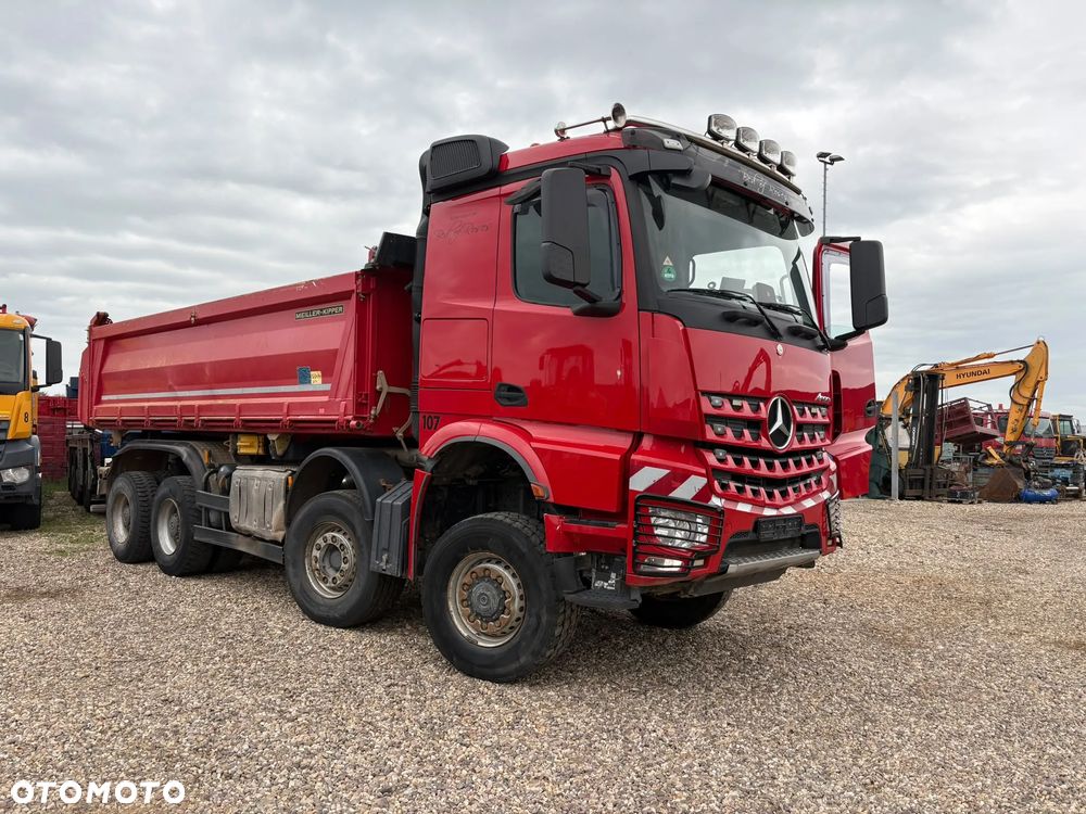 Mercedes-Benz 4153 - 4