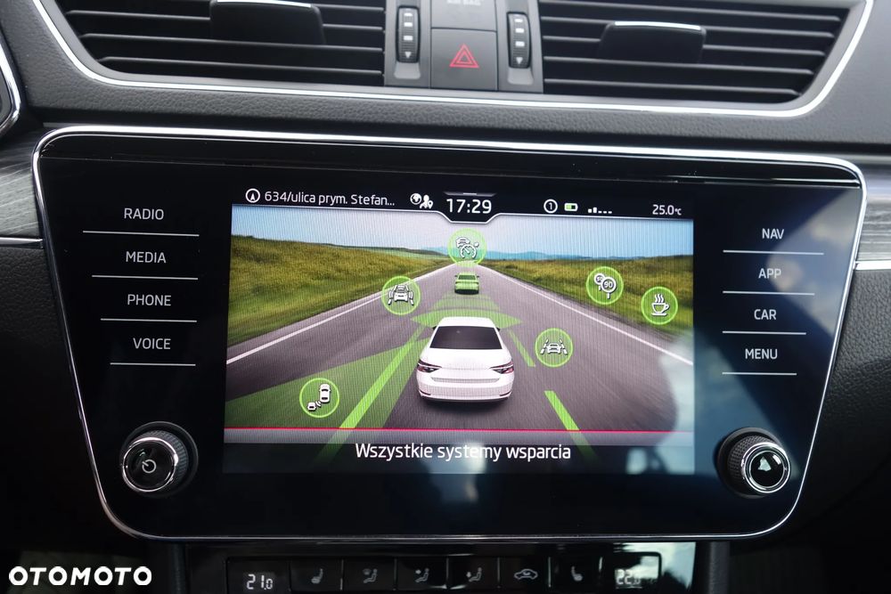 Skoda Superb 2.0 TDI SCR 4x4 Style DSG - 32