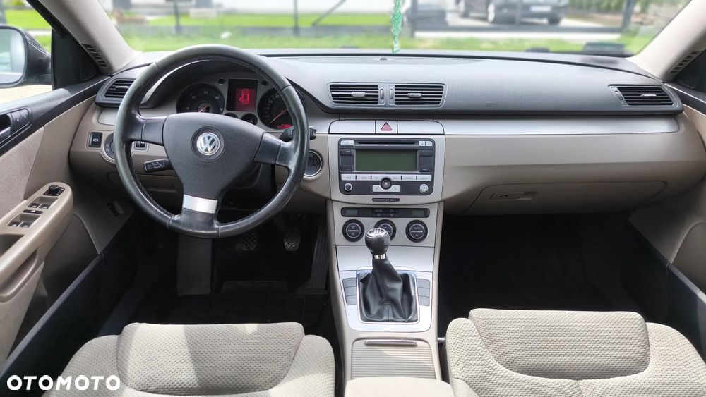 Volkswagen Passat 2.0 TDI DPF Comfortline - 10