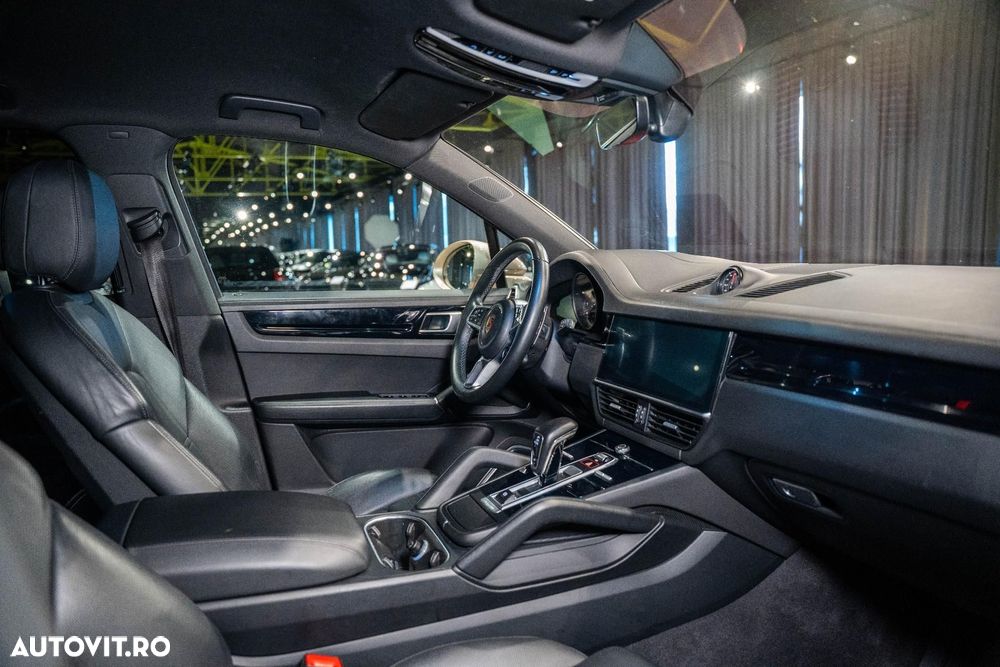 Porsche Cayenne Standard - 28