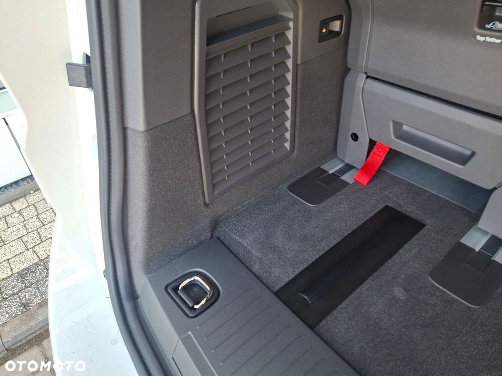 Volkswagen Multivan - 16