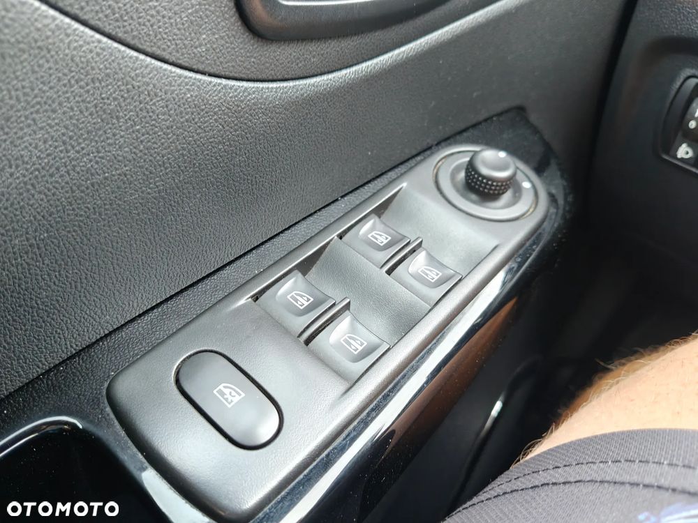 Renault Captur 0.9 Energy TCe Limited - 22
