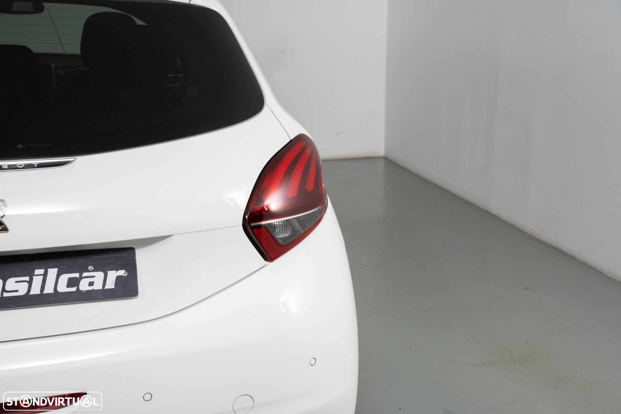 Peugeot 208 1.2 PureTech Signature - 15