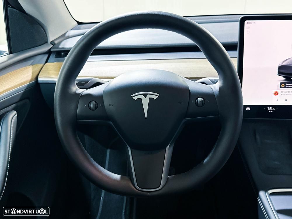 Tesla Model Y Long Range Dual Motor AWD - 22