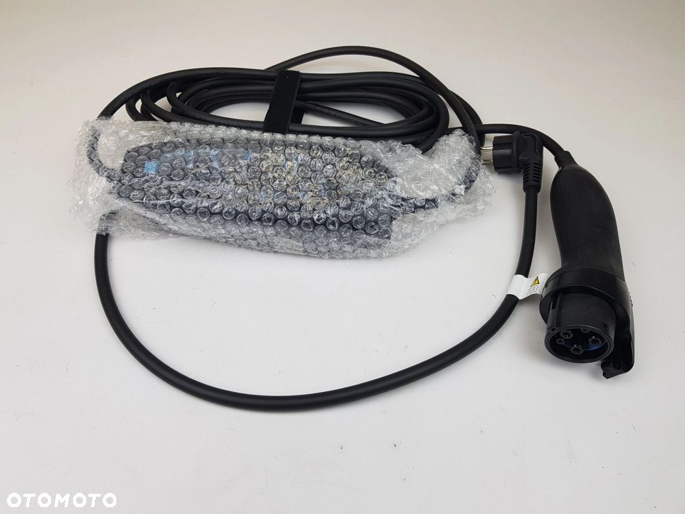 NOWY ORYGINALNY kabel ładowania Type 2 230V Mercedes A0005839001 ładowarka EV PHEV - 2