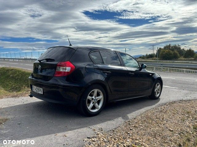 BMW Seria 1 2006 photo 4