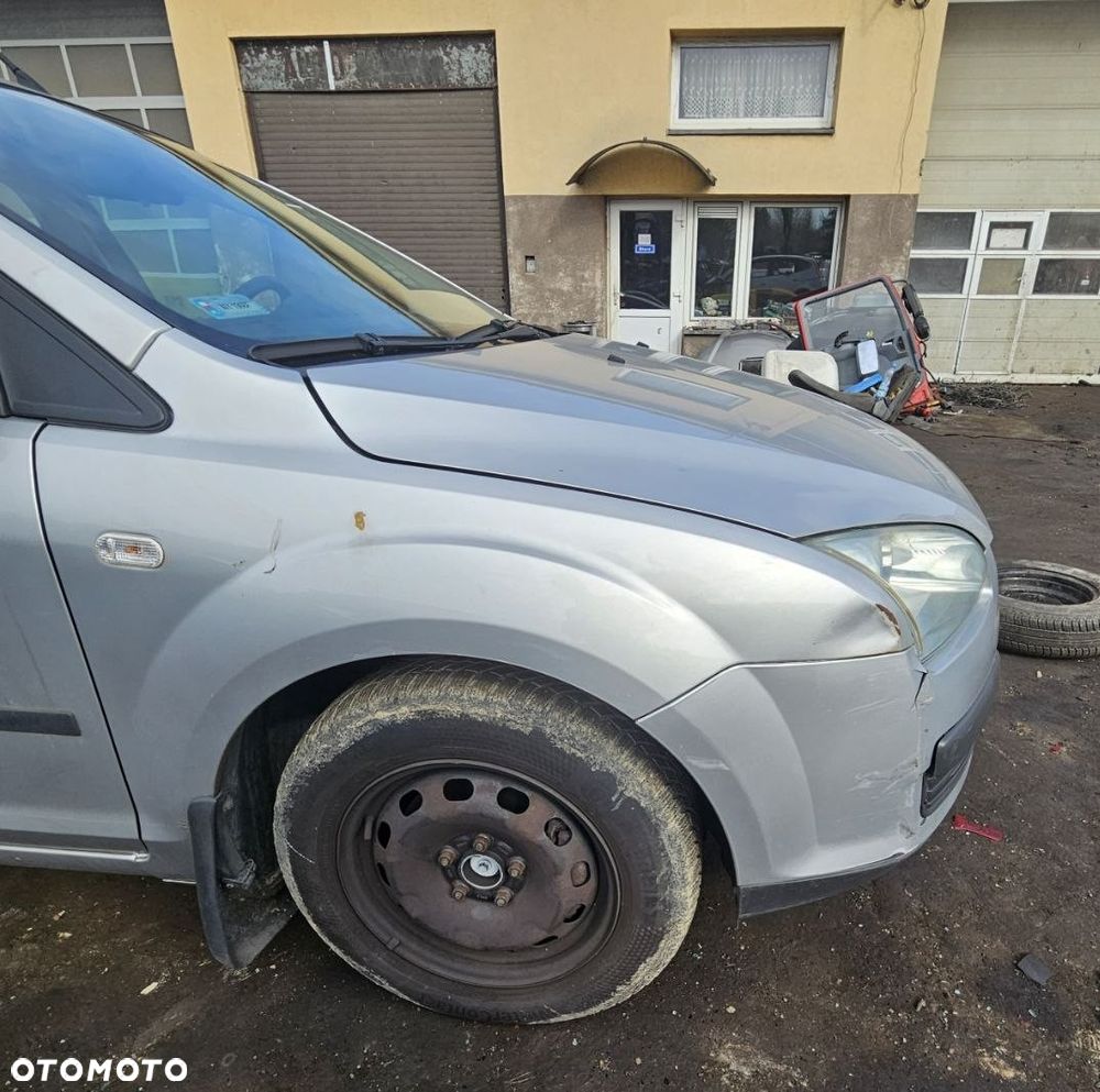 Błotniki / Ford Focus (kod lak: DA3) - 2