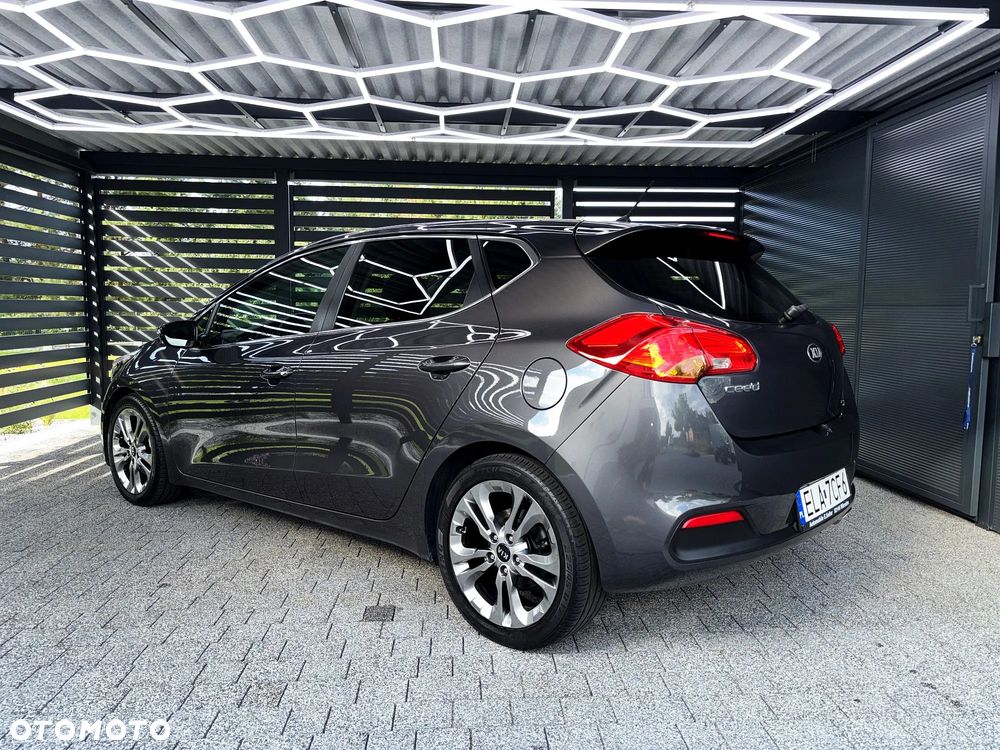 Kia Ceed 1.6 GDI DCT Vision - 21