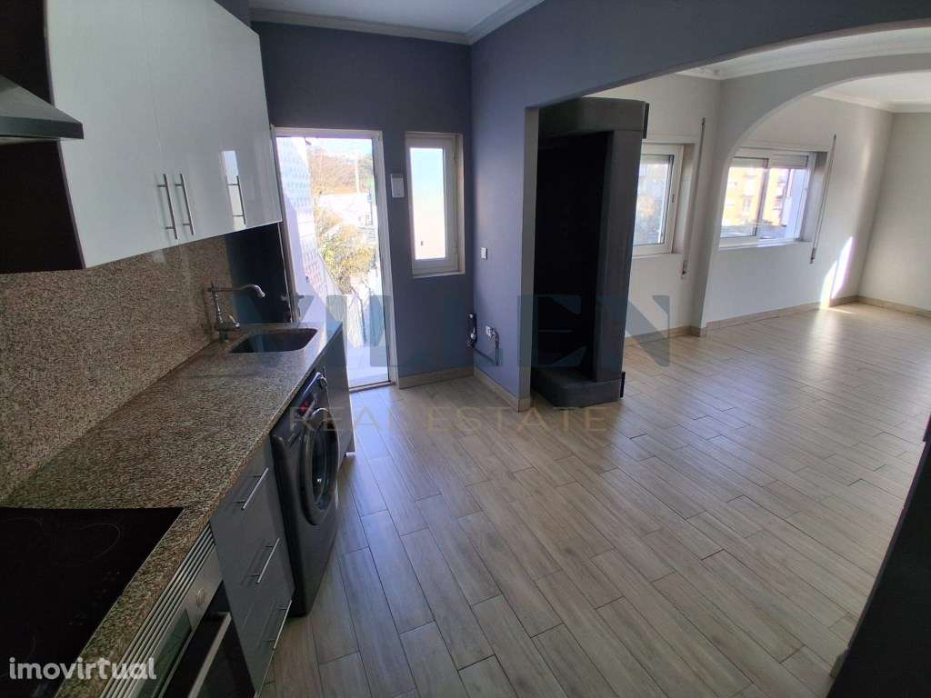 Andar Moradia T3 Renovado com Garagem e 3 Frentes em São Cosme - Go... - Grande imagem: 4/38