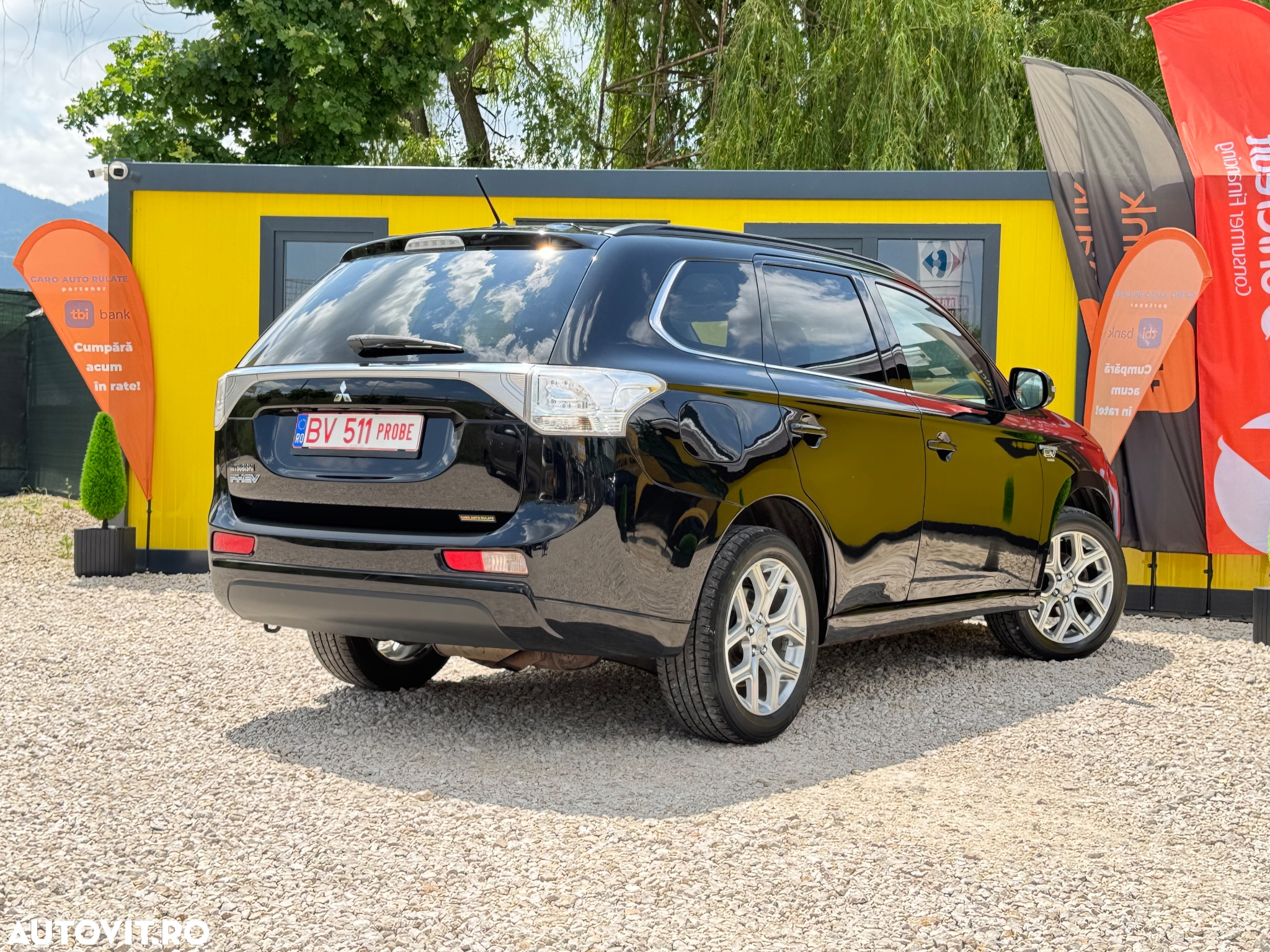 Mitsubishi Outlander 2.0 4WD Plug-In Hybrid - 4