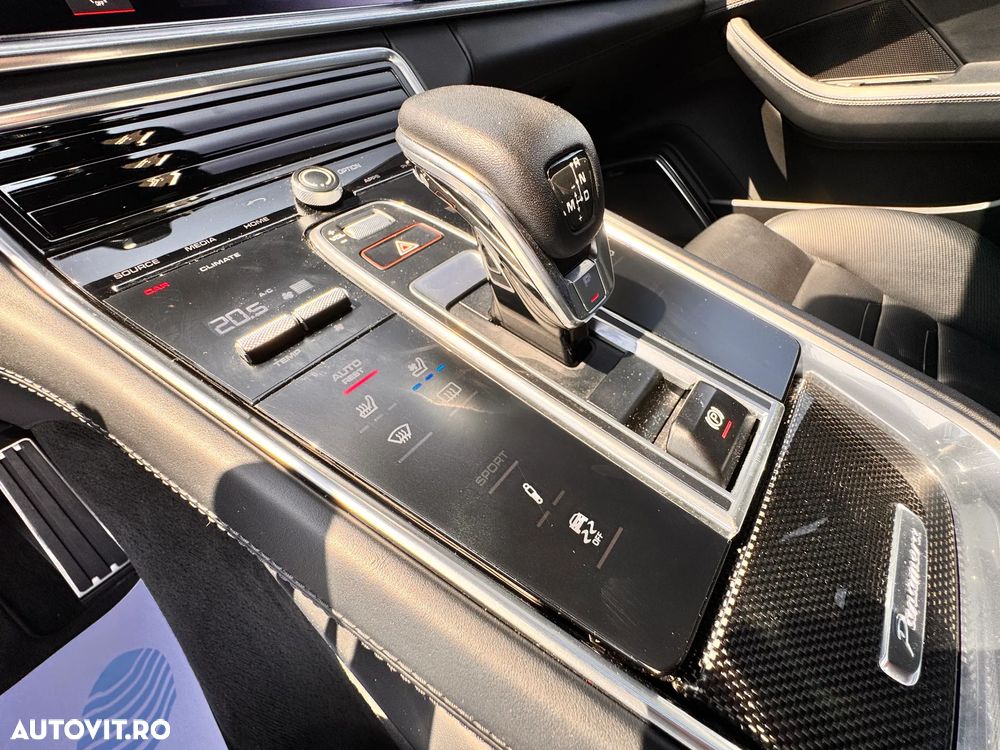 Porsche Panamera 4S Sport Turismo - 34