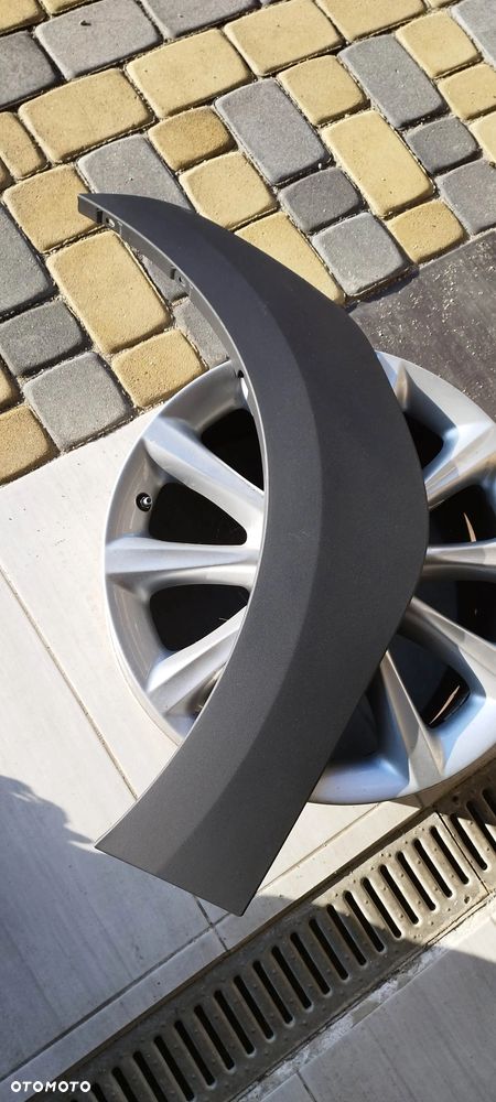 prawy tył listwa błotnika toyota bz4x - 2