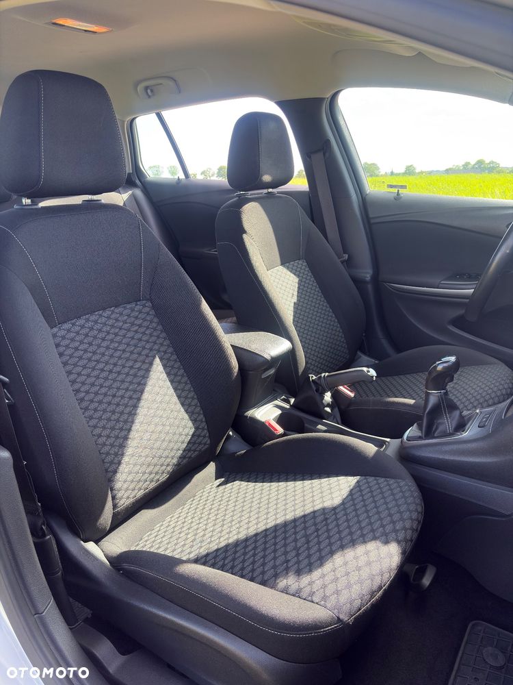 Opel Astra 1.6 CDTI Cosmo - 12