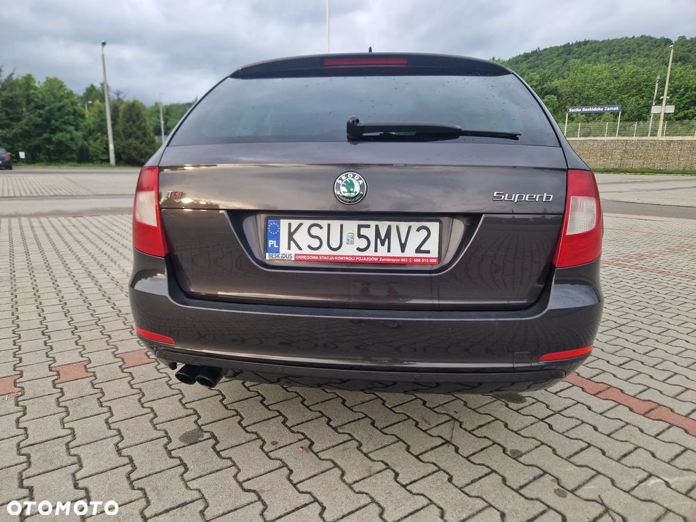 Skoda Superb 2.0 TDI Elegance DSG - 5