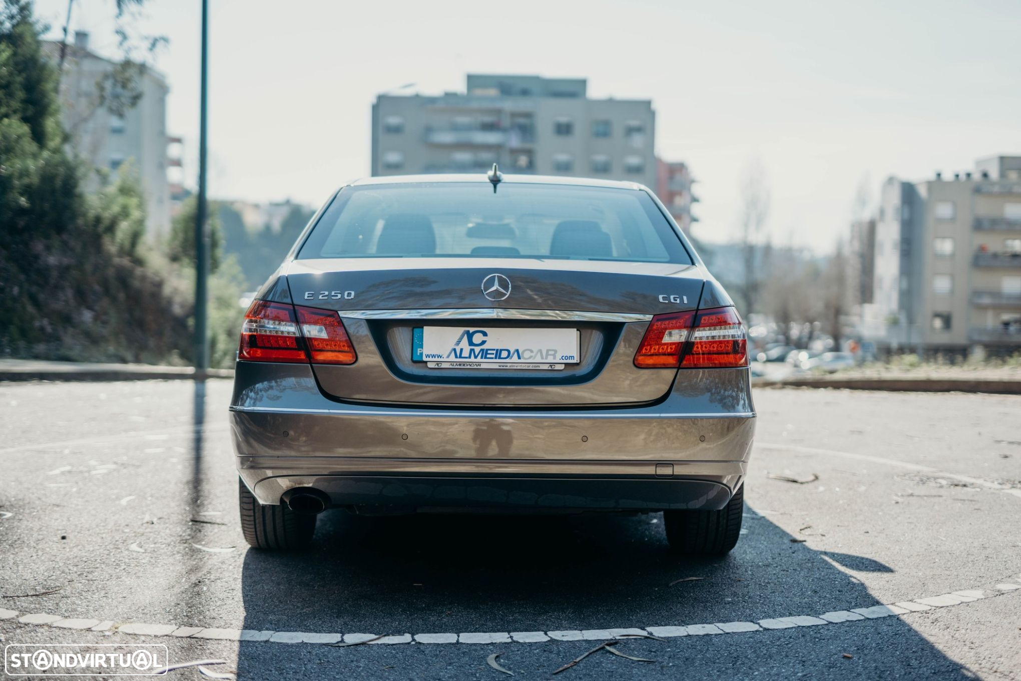 Mercedes-Benz E 250 CGi Elegance BlueEfficiency - 8